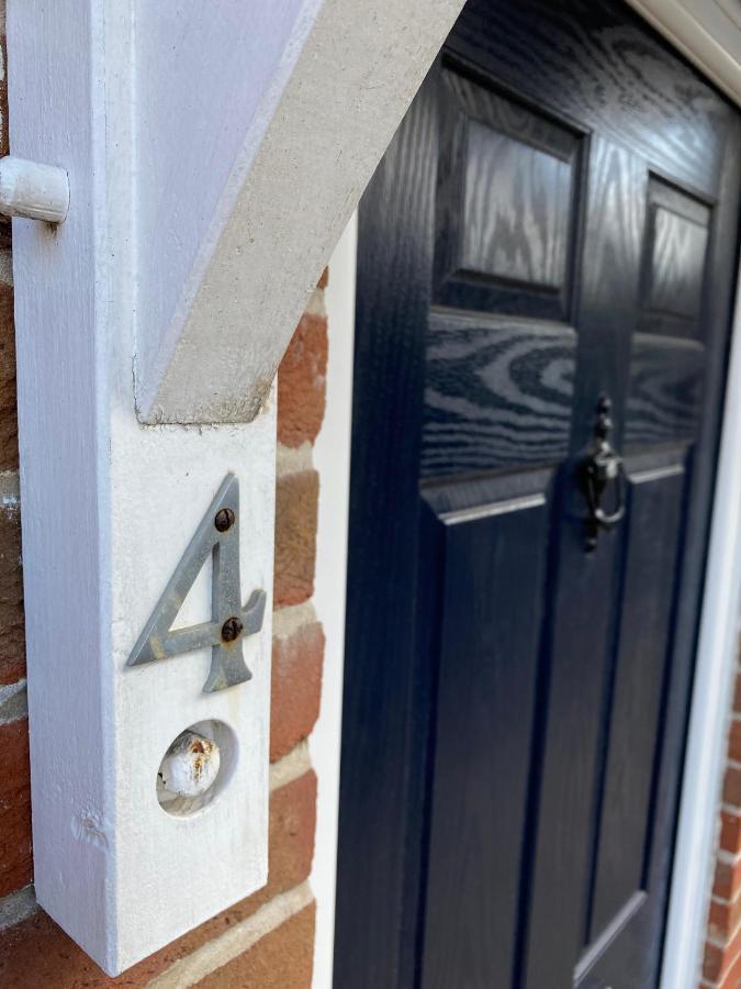 Relaxing Townhouse In The Heart Of Bridport Villa Eksteriør bilde