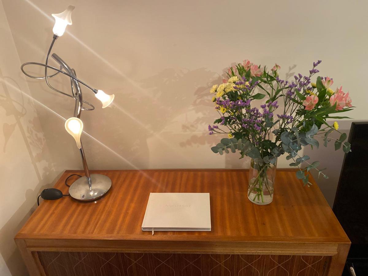 Relaxing Townhouse In The Heart Of Bridport Villa Eksteriør bilde
