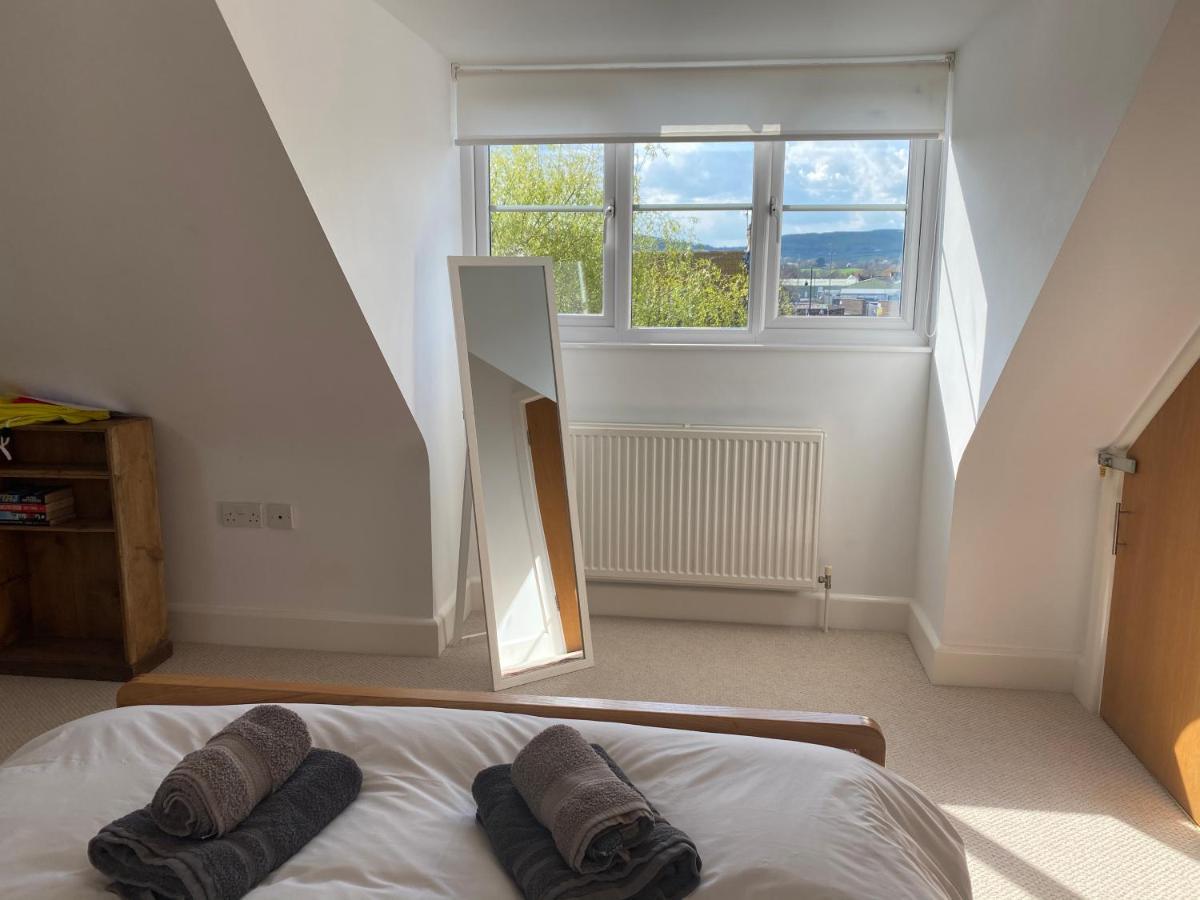 Relaxing Townhouse In The Heart Of Bridport Villa Eksteriør bilde