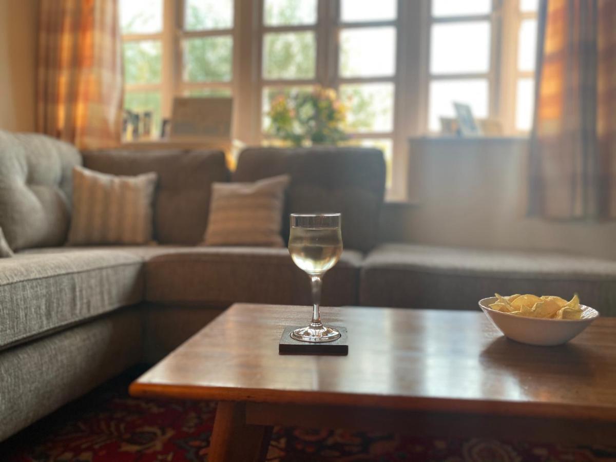Relaxing Townhouse In The Heart Of Bridport Villa Eksteriør bilde