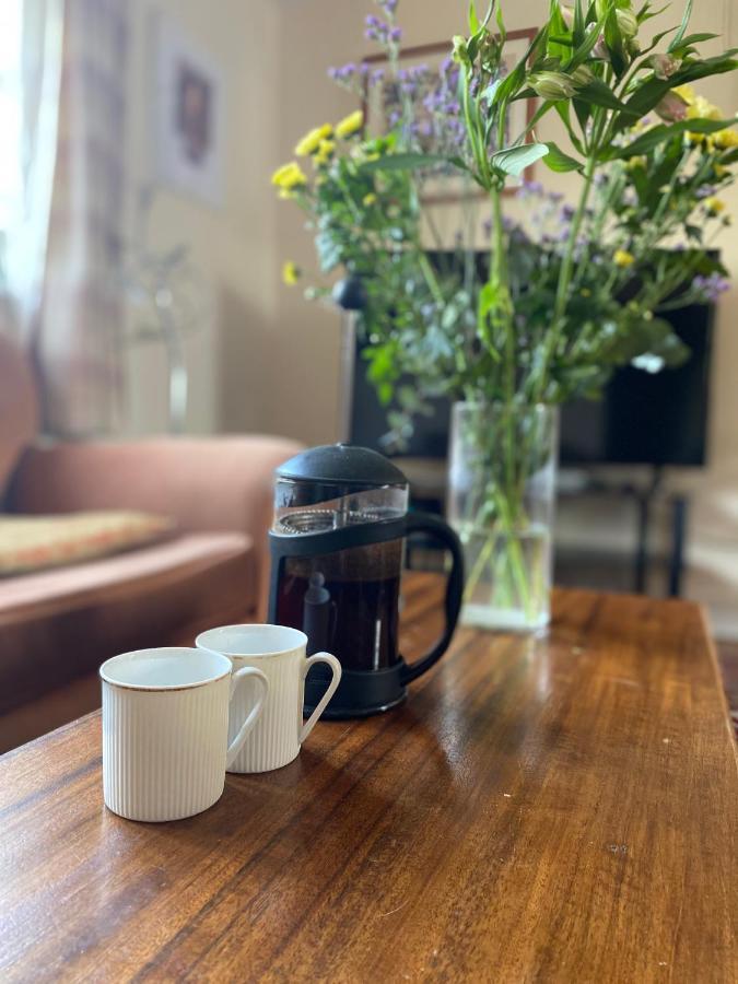 Relaxing Townhouse In The Heart Of Bridport Villa Eksteriør bilde
